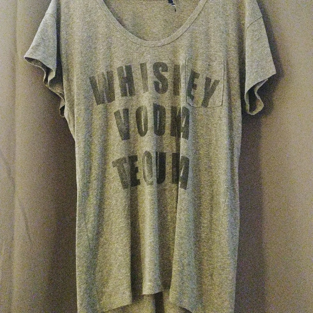 Grey short sleeve t shirt